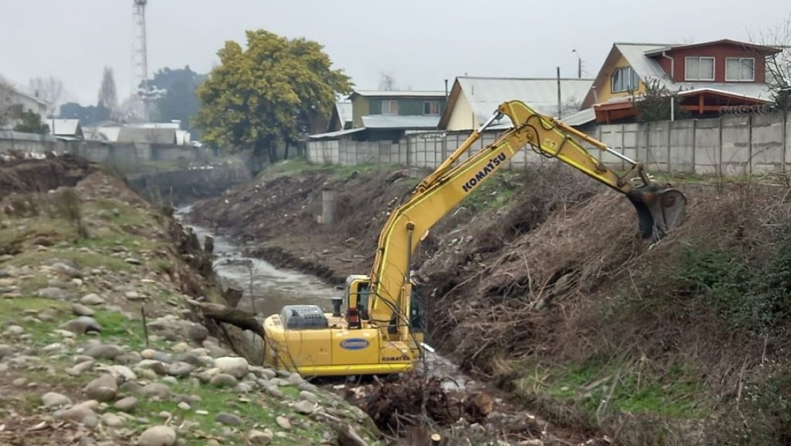Avanza limpieza de 11 kilómetros de esteros y canales en Chillán y Chillán Viejo