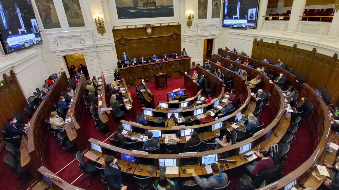 Los dos tercios mantienen bajo tensión a la Convención Constitucional