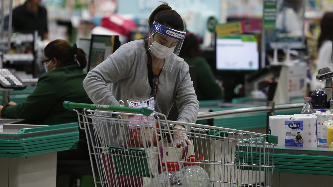 Fiestas Patrias: Autoridades llaman a programar compras previo a feriado irrenunciable