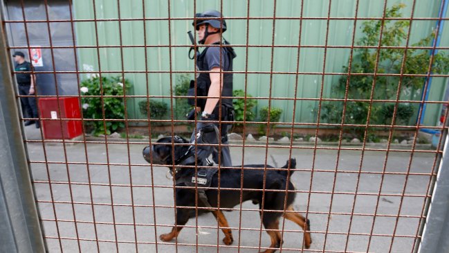 Gendarmería encontró armas blancas y sustancias ilícitas tras allanamiento en cárcel de Puerto Montt