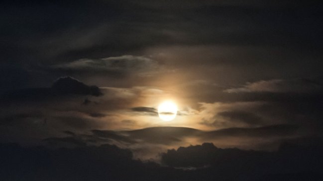 Fuertes estruendos se sintieron en varios puntos de Santiago