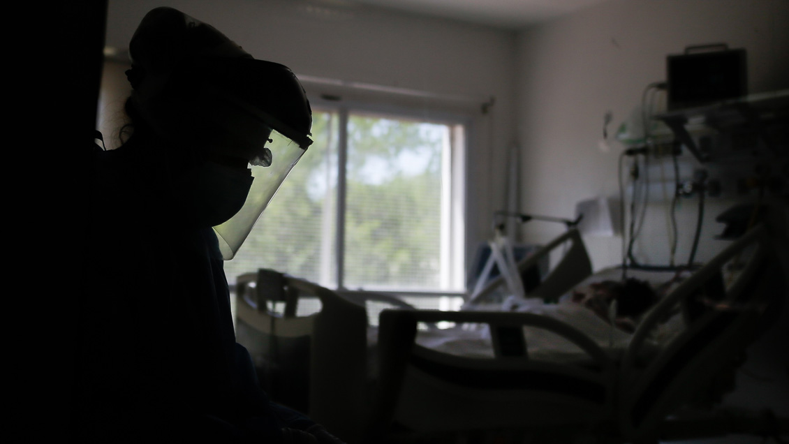 Acusan el despido de profesionales especializados en pacientes Covid desde el Hospital de Ancud