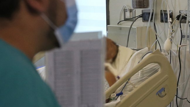 Matrimonio quemado en atentado 