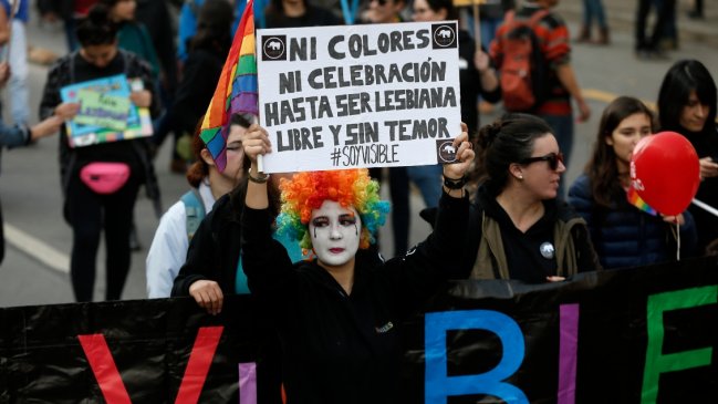 Pareja denunció ataque lesbofóbico por parte de personal de un hotel de Santiago