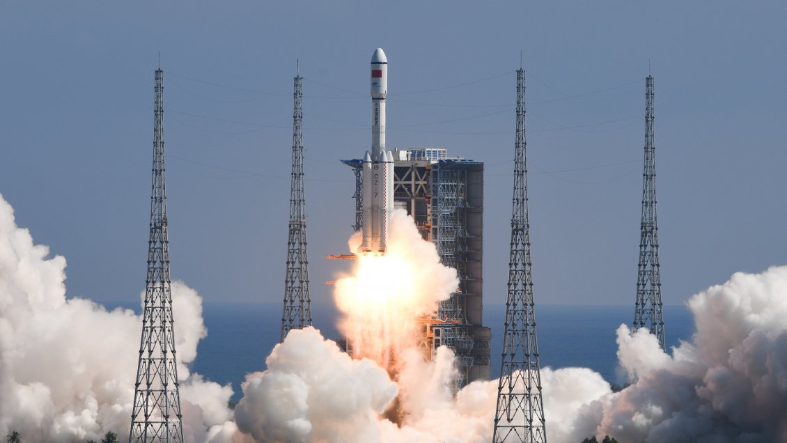 La Tianzhou-3 se acopló a la estación espacial china para aprovisionarla