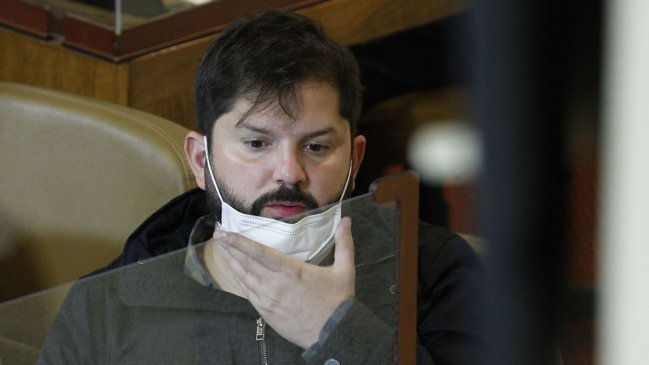 Comisión rechazó indicación impulsada por Boric sobre impuestos al cuarto retiro