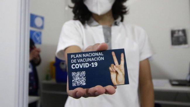 Piñera: Están aseguradas las vacunas anti-Covid necesarias para el 2022