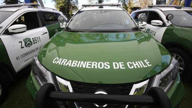 Patrulla de Carabineros volcó cuando acudía a procedimiento en Las Condes