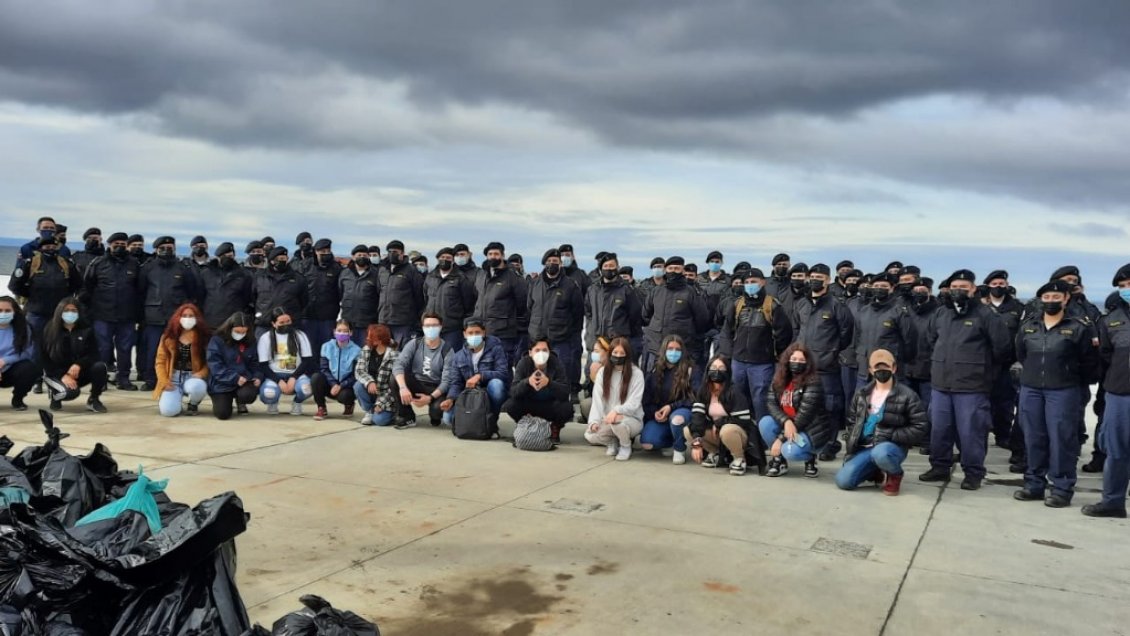 Operativo de limpieza en Punta Arenas recogió más de 1.500 kilos de basura