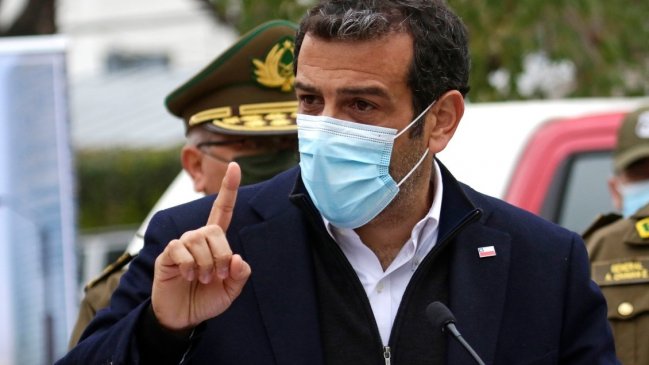 Diputados preparan interpelación a ministro Delgado por crisis migratoria