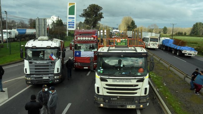Camioneros protestaron en la carretera ante clima de violencia en la macrozona sur