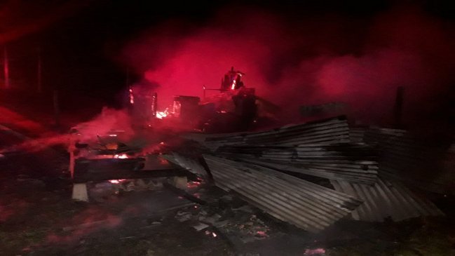 Dos cabañas fueron destruidas en incendio en Cañete