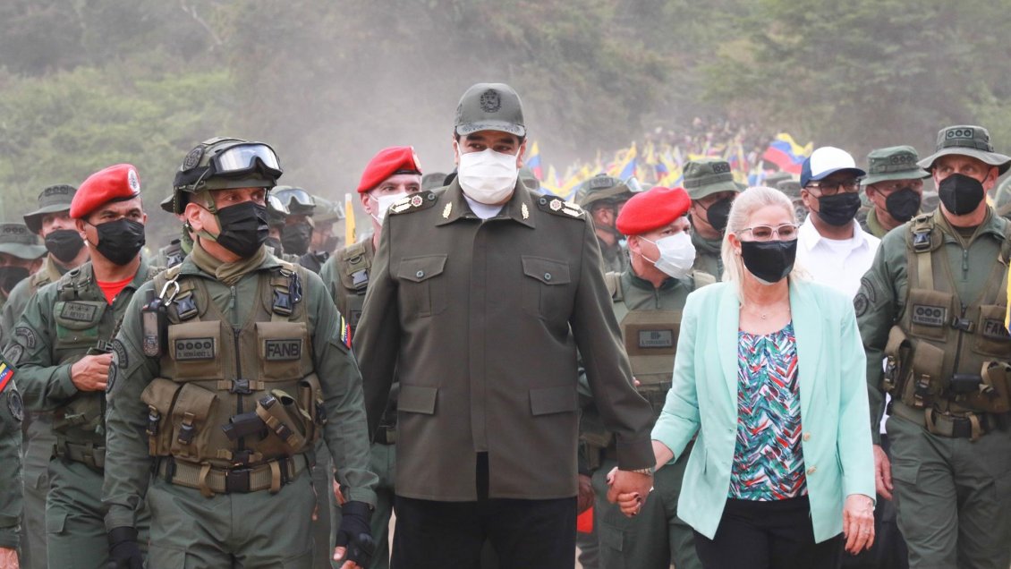 Maduro acusa a Colombia de infiltrar 