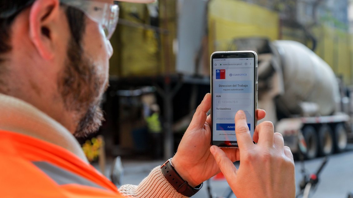 Ya opera la ley que privilegia la acción digital de la Dirección del Trabajo