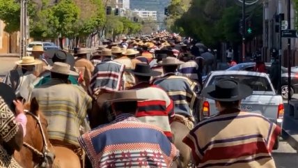   Multitudinaria cabalgata por las tradiciones campesinas en Talca 