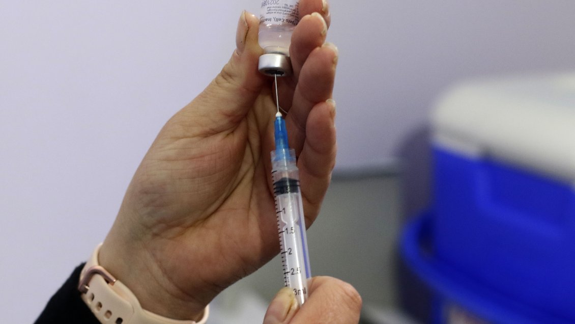 La agencia europea respalda la dosis de refuerzo de Pfizer