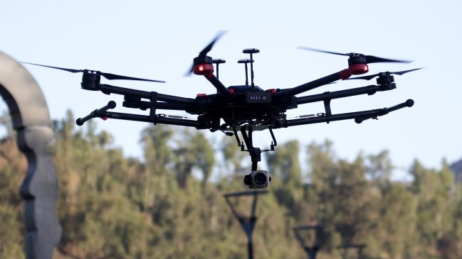 Equipo universitario chino establece récord mundial de tiempo de vuelo con drones