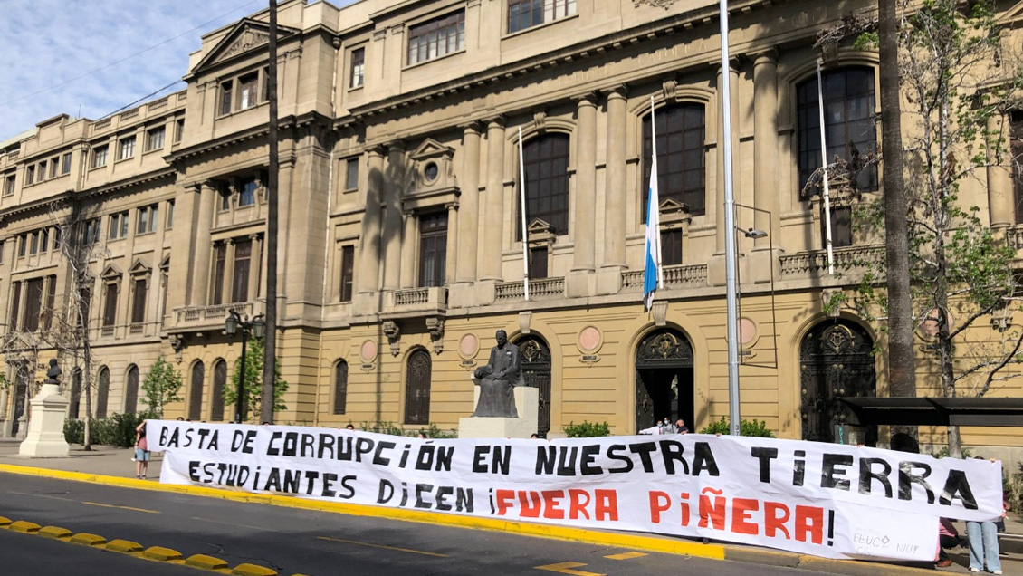 Confech y organizaciones convocan a marcha contra Piñera por los 