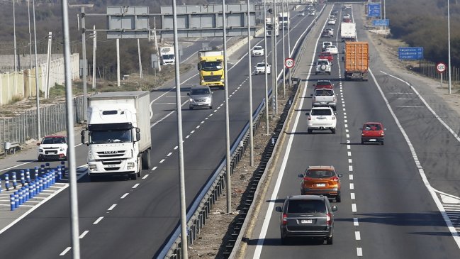 Fin de semana largo: Se espera que más de 400 mil vehículos salgan de la capital