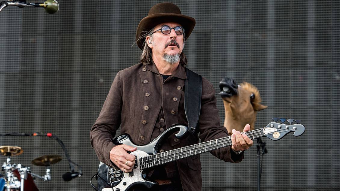 Otro más: Primus debió suspender gira por contagio de Covid-19 en su equipo