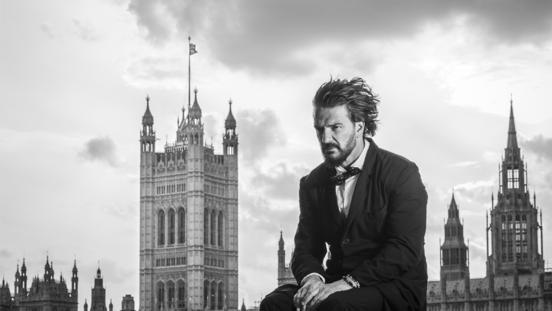 Ricardo Arjona estrena 