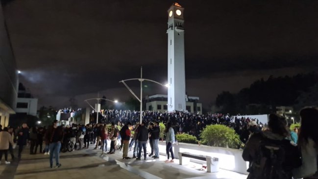 Salud denunciará a la Fiscalía masivo jolgorio en la Universidad de Concepción