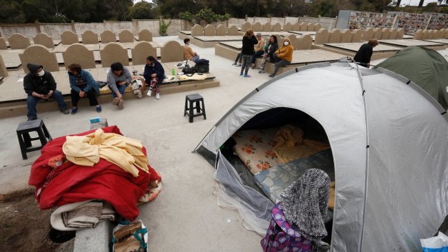 Tras 11 días, deponen huelga seca en el cementerio de Playa Ancha