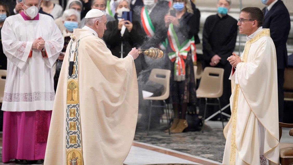 El papa Francisco ordenó obispo al chileno Andrés Ferrada