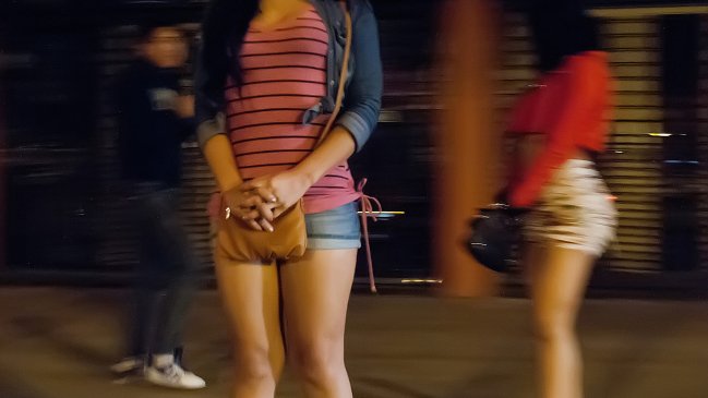 Presidente español prometió abolir la prostitución