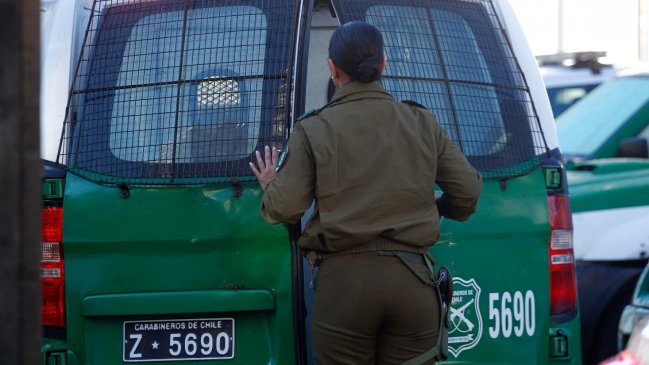 Carabineros incautó drogas y un arma en domicilio de El Bosque