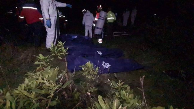 Bus cayó 100 metros en Ecuador: Al menos 11 muertos