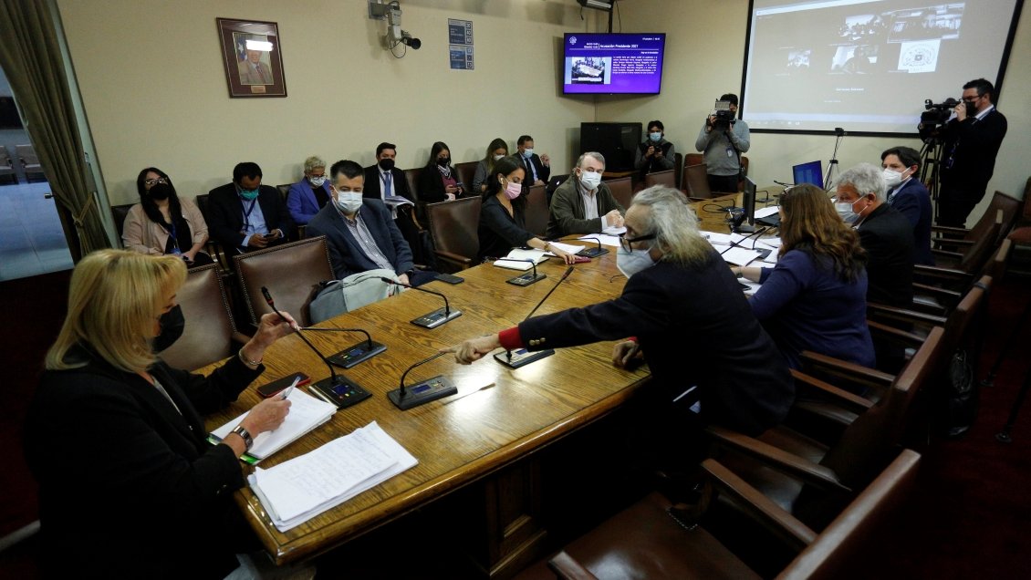 Diputados comenzaron análisis de acusación constitucional contra Piñera: Abbott se excusó de asistir