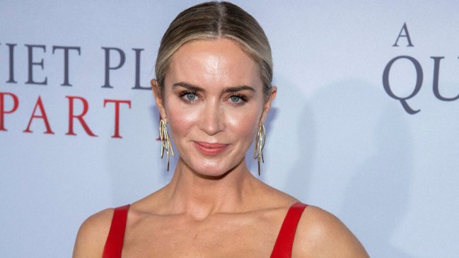 Emily Blunt negocia para protagonizar la próxima película de Christopher Nolan