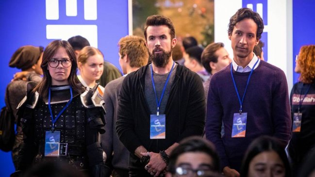 Con la ayuda de Anthony Hopkins: 