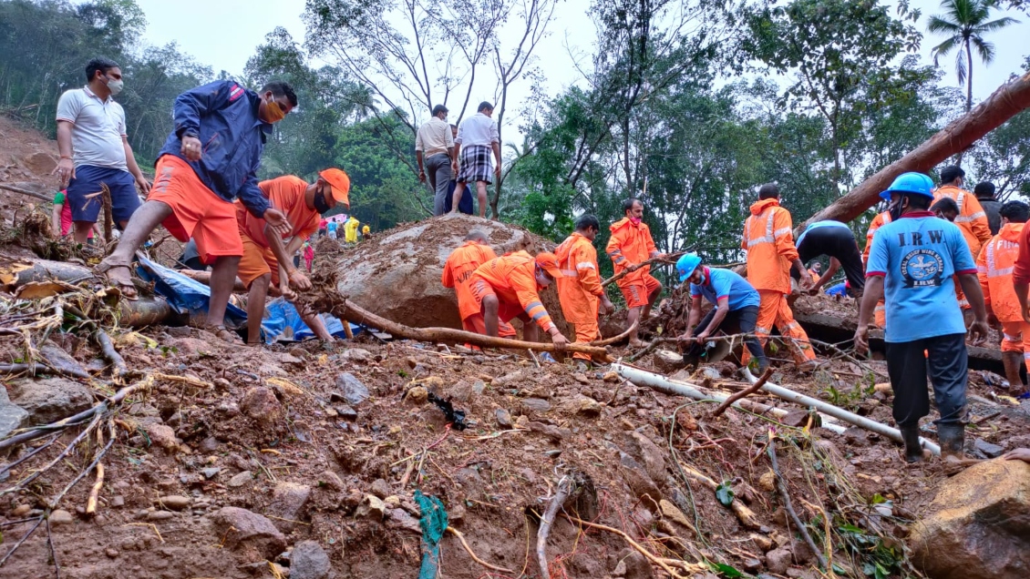 Aumentan a 67 los muertos por las fuertes lluvias en el norte de la India