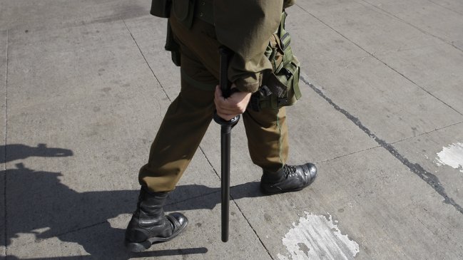 Condenan a dos ex carabineros por torturar a adolescente durante el estallido social