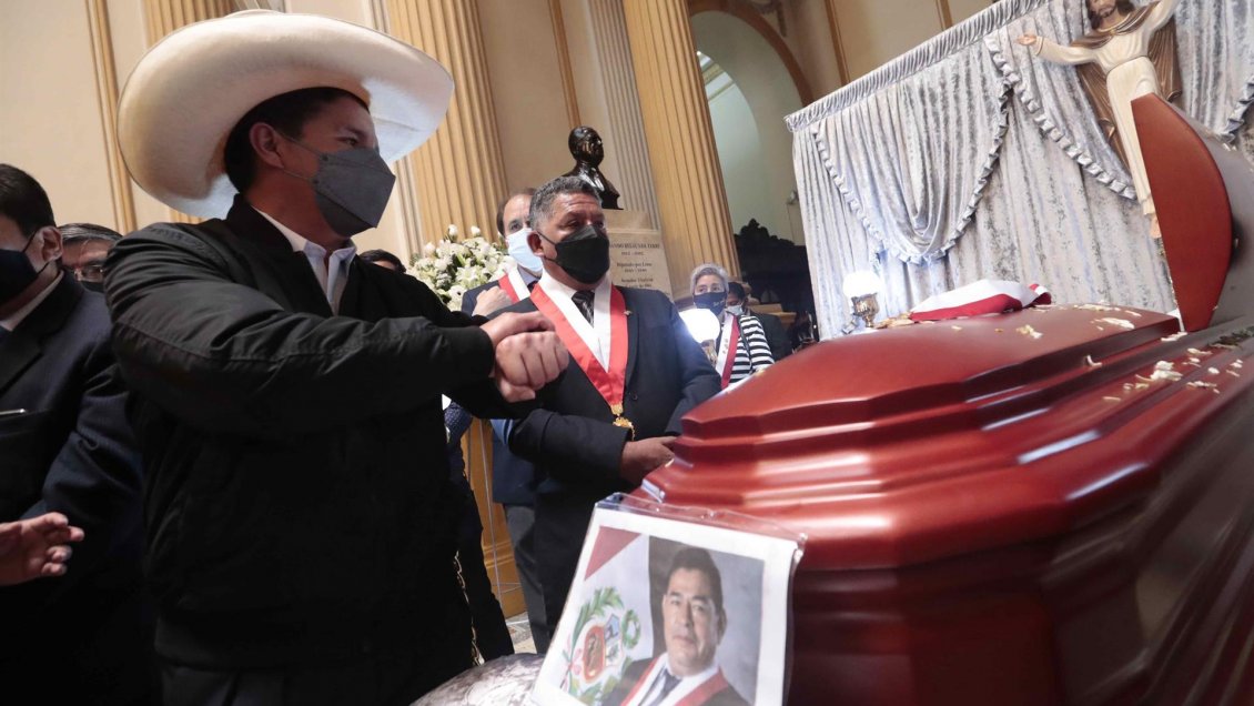 Perú: Gobierno y Congreso lamentan deceso de parlamentario oficialista