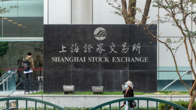 China: Amonestan a directivo que prometió hacer un rito suicida si no lograba las metas de su empresa