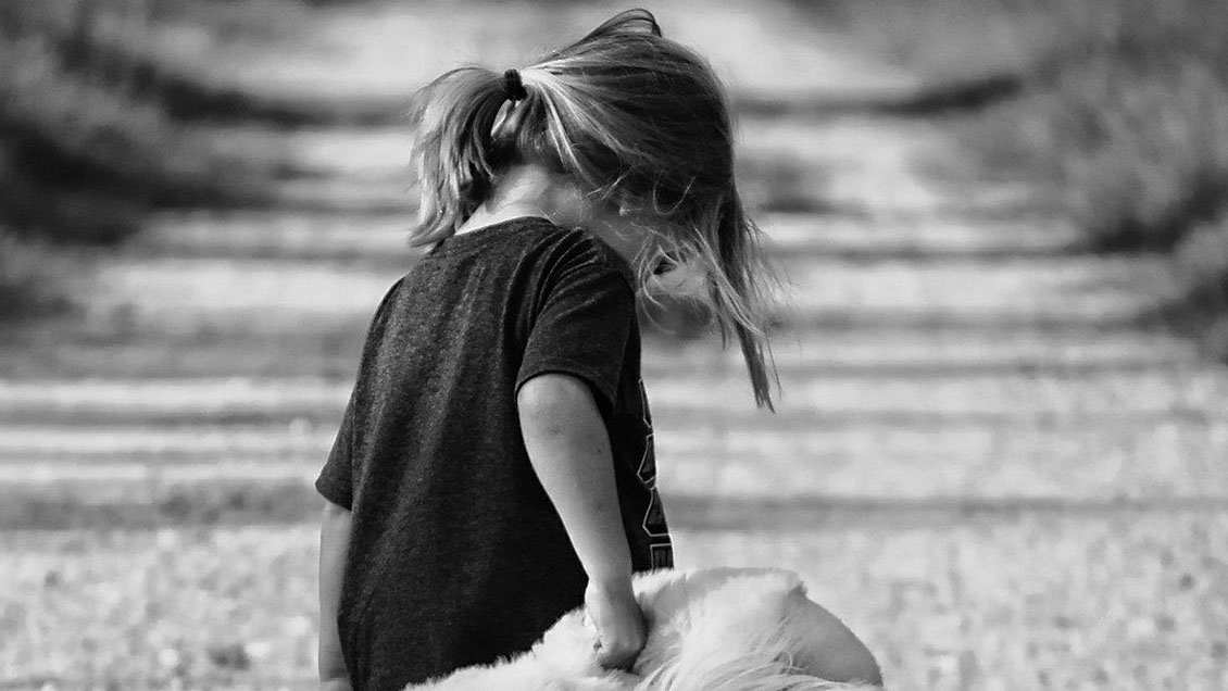 Gobierno patrocinó proyecto para dar pensiones de gracia a niños huérfanos de la pandemia