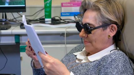 Científicos desarrollan eficiente implante para personas no videntes