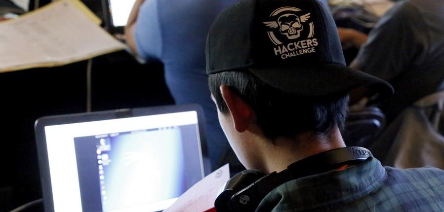 Microsoft formará a 250 mil expertos en ciberseguridad para combatir a los hackers