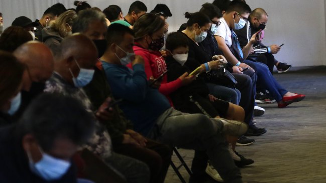 Covid-19: Refuerzan plan de vacunatorios móviles en la Región Metropolitana