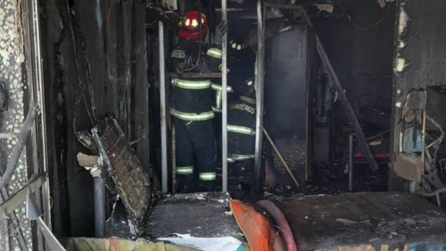 Antofagasta: Incendio destruyó vivienda y dejó a seis damnificados