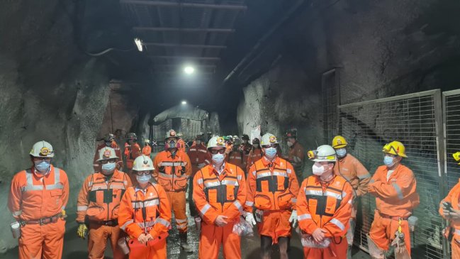 Autoridad realiza operativo de vacunación con dosis de refuerzo en mina El Teniente