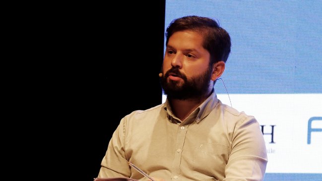 Gabriel Boric inició un aislamiento preventivo por presentar síntomas de Covid-19