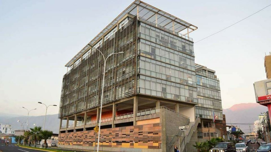 Iquique: Modifican cautelares de imputados en caso Luminarias