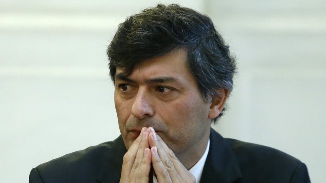 Aún en Estados Unidos, Parisi dice tener 