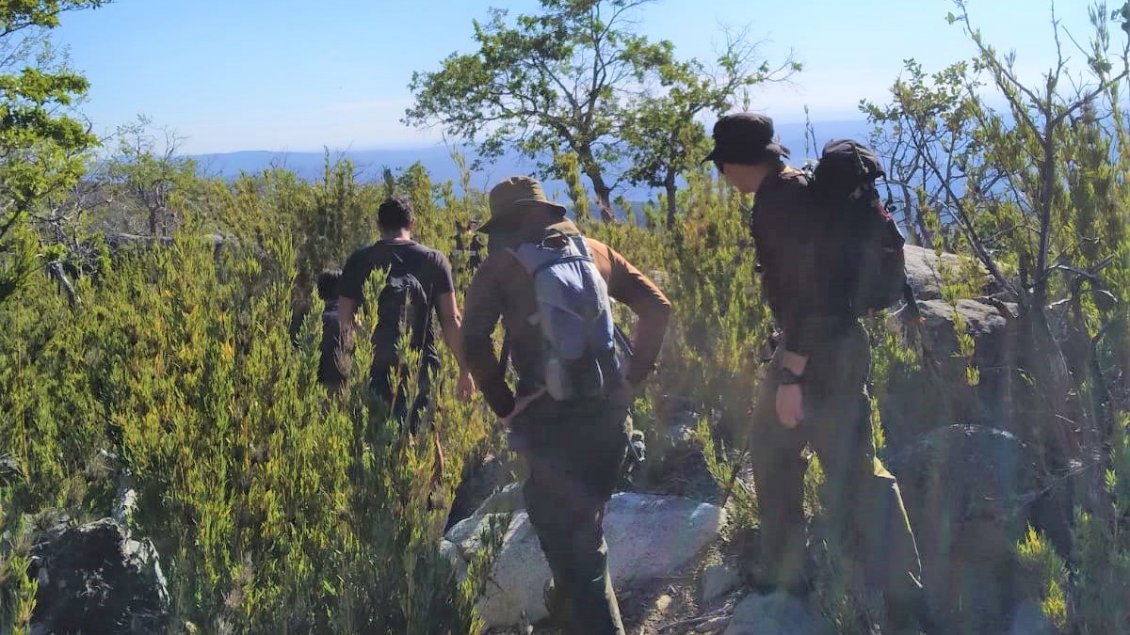 Carabineros rescató a excursionista que se extravió en un cerro de San Fabián