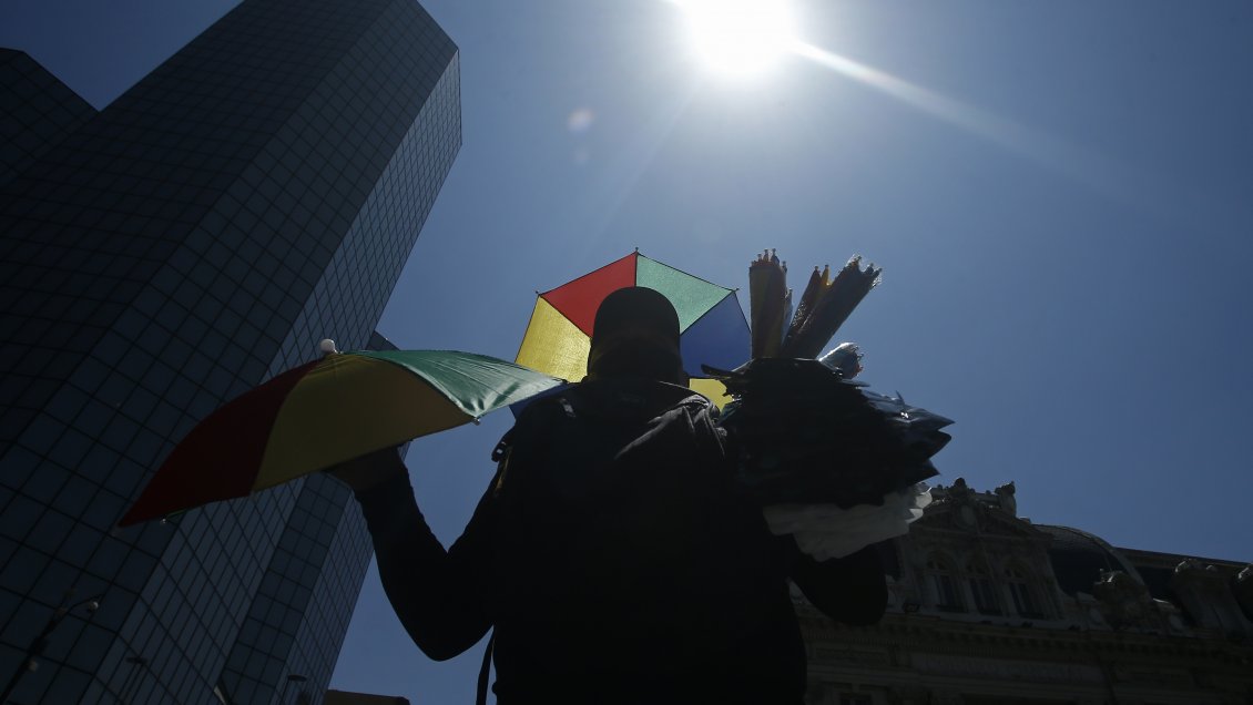 Mil millones de personas sufrirían calor extremo si temperaturas suben dos grados