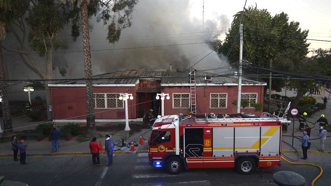 Querellantes y Fiscalía deberán pagar defensa de imputados absueltos por incendio en municipio de Quilpué